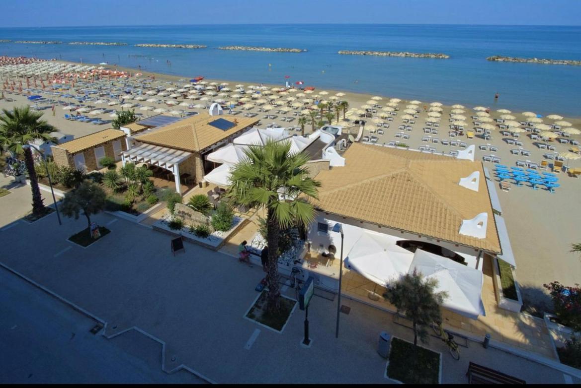 Hotel La Perla Cupra Marittima Kültér fotó