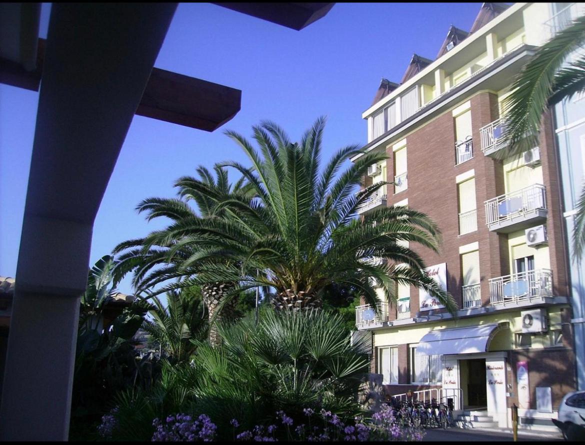 Hotel La Perla Cupra Marittima Kültér fotó