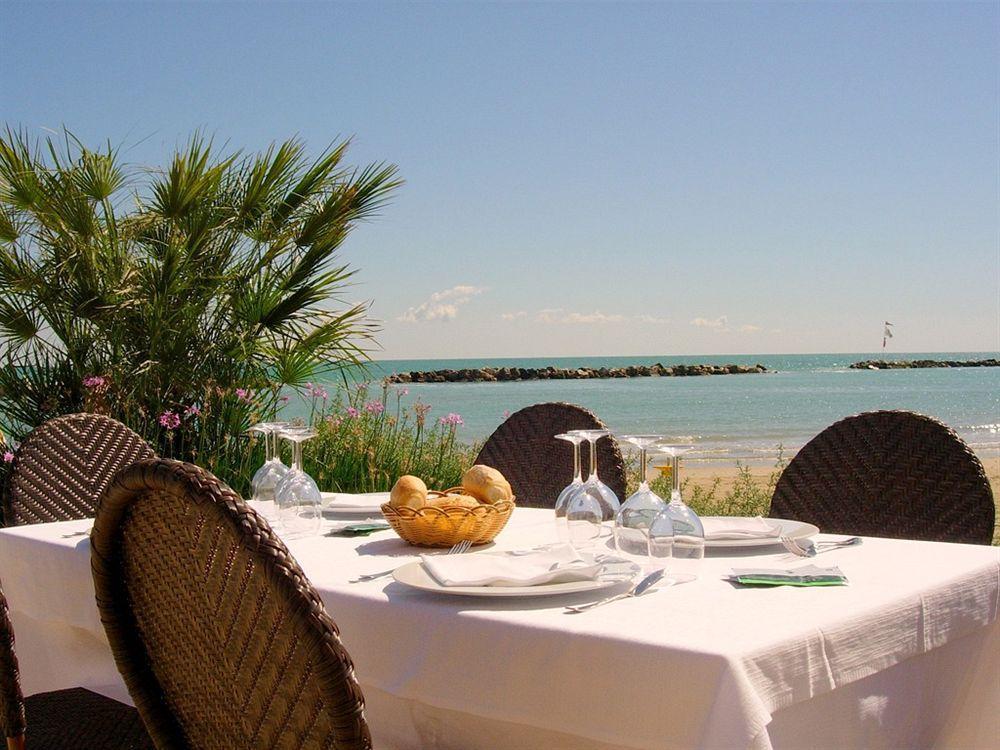 Hotel La Perla Cupra Marittima Kültér fotó