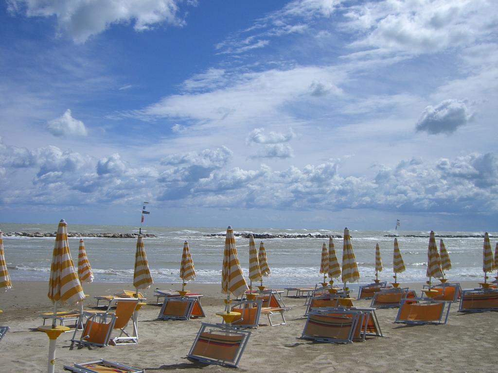 Hotel La Perla Cupra Marittima Kültér fotó